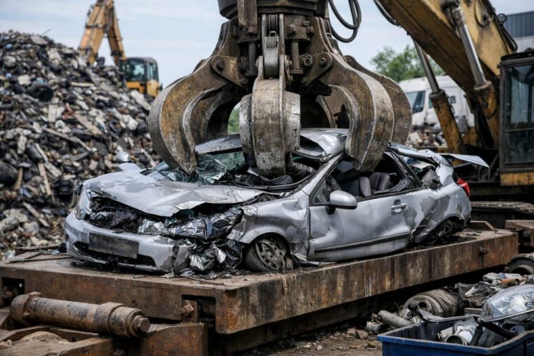 Écrasement de carte grise en ligne : comment déclarer la destruction de votre véhicule sur internet