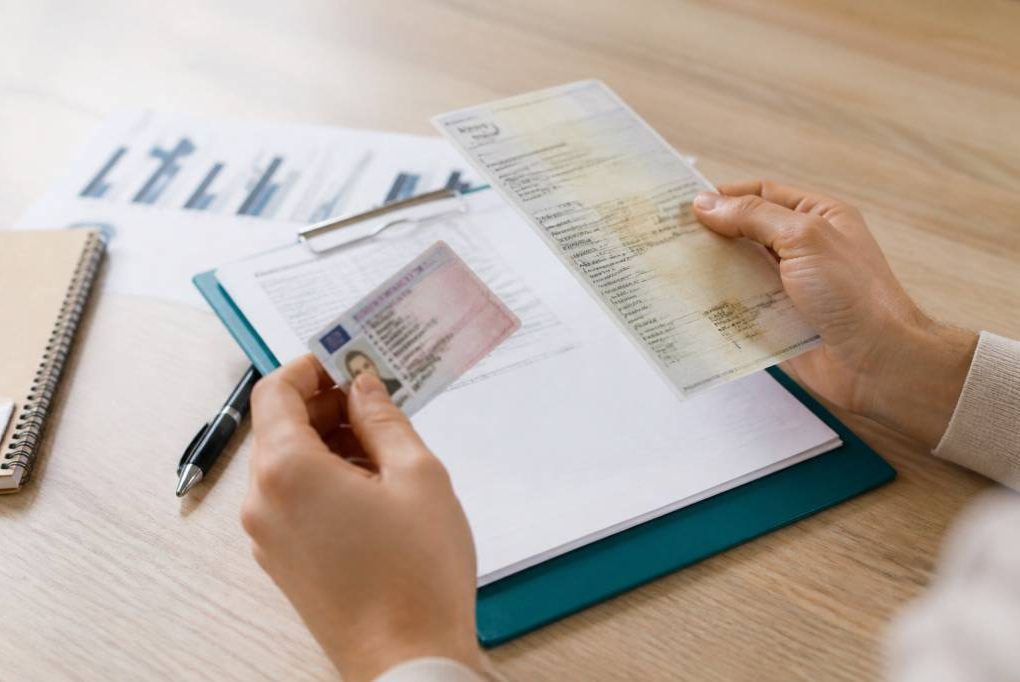 Faut il avoir le permis pour faire une carte grise ?