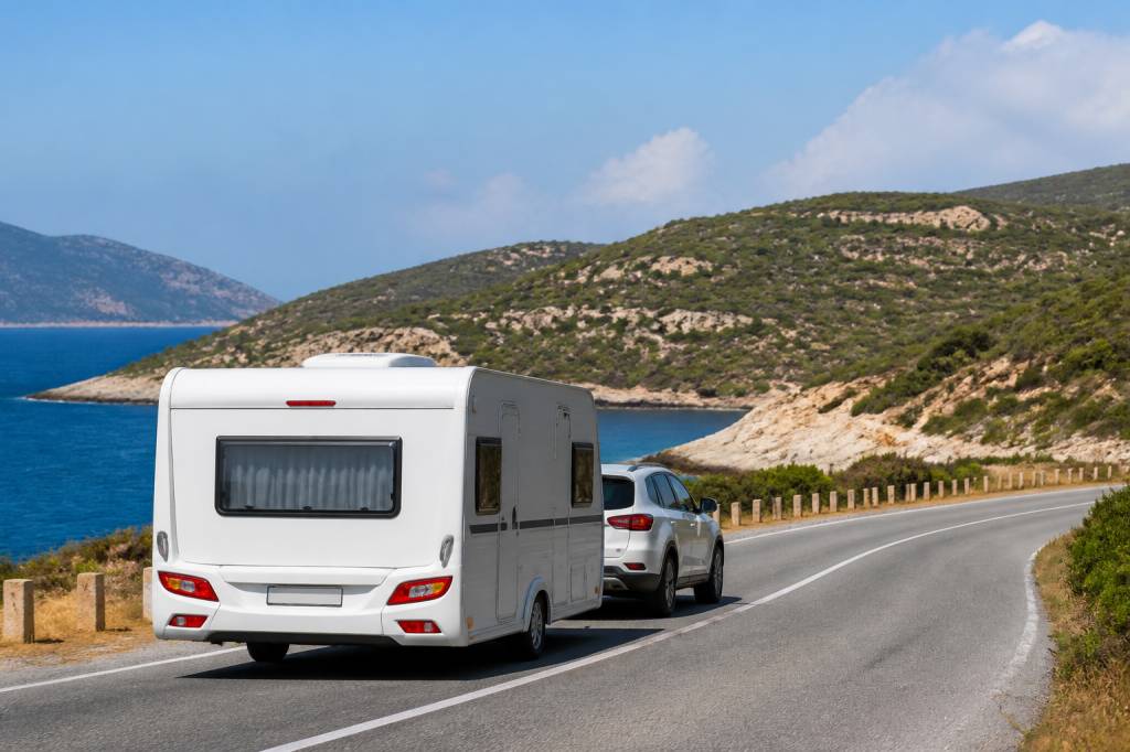 Caravane et carte grise : démarches, coût et documents à prévoir